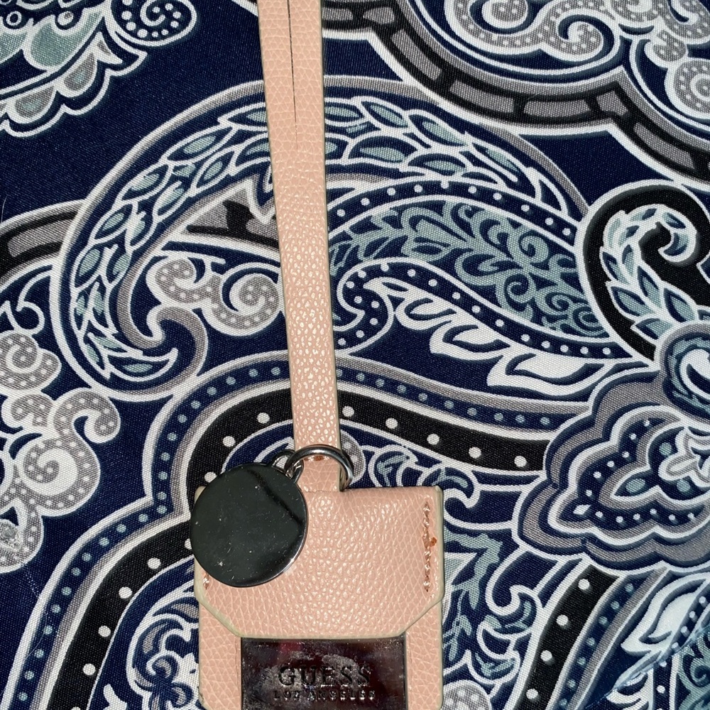 GUESS handbag - Picture 7 of 9